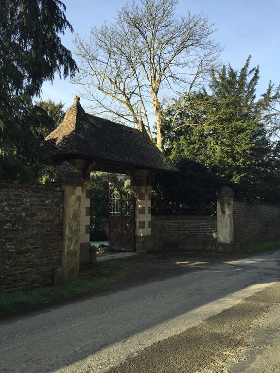 Le Manoir De Benedicte B&B Cahan Экстерьер фото